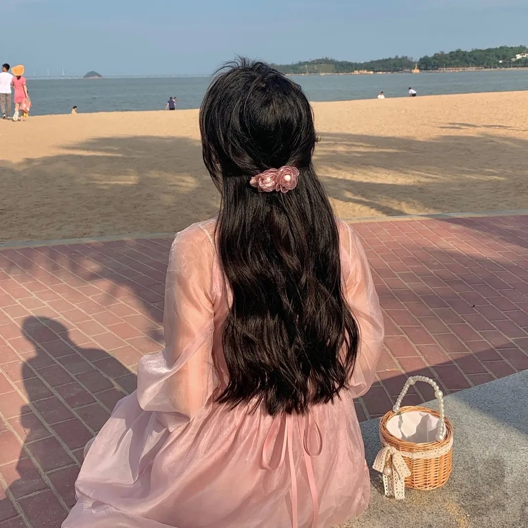 他是龙